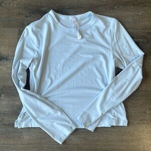 Lululemon classic fit work out long sleeve light blue shirt size 2
